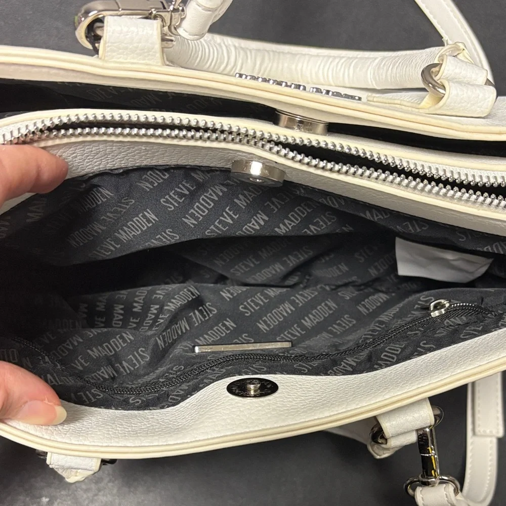 Steve Madden White Crossbody Bag - Picture 6 of 9